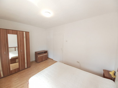 Apartament 3 camere si balcon pozitie perfecta Terezian etaj 1