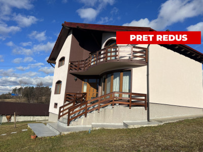 Vila de Vanzare 5 camere 3000 mp teren in Persani Judetul Brasov 