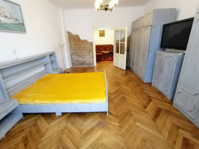 Apartament la casa 2 camere 58 utili renovat in Orasul de Jos Sibiu