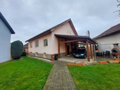 Casa individuala de vanzare 141 mp carport si garaj Lazaret Sibiu