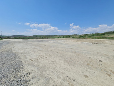 Teren industrial intravilan de vanzare la 3 km de autostrada