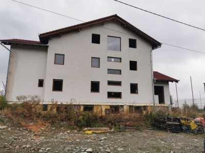 Pensiune de inchiriat in Sambata de Sus cu 9 camere in judetul Brasov