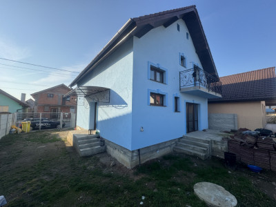 Casa individuala 5 camere 130 mpu teren 300 mp Cristian Sibiu