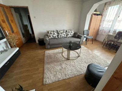 Apartament de vanzare 2 camere 36 mpu etajul 4 in Avrig zona Sticla