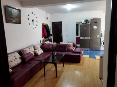Apartament la etaj 1 cu 3 camere si parcare in zona Rahovei din Sibiu