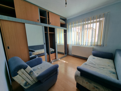 Inchiriere apartament 2 camere mobilat utilat in Valea Aurie