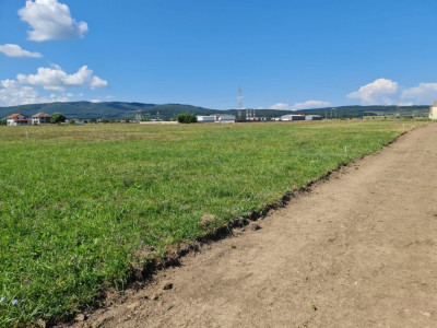 Teren intravilan 582 mp de vanzare in Sebes drumul Petrestiului