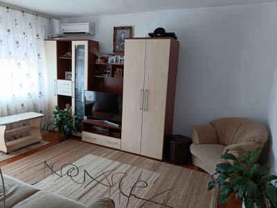 Apartament decomandat 4 camere 78mp utili mobilat utilat pivnita Sebes