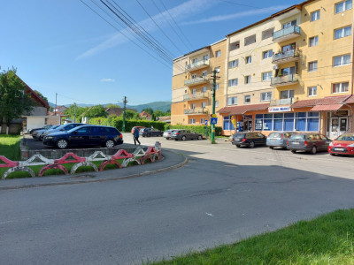 Apartament 3 camere decomandate 85 mp parter 2 balcoane Cisnadie