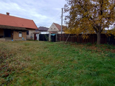 Casa cu 3 camere de vanzare in Venetia de jos judetul Brasov