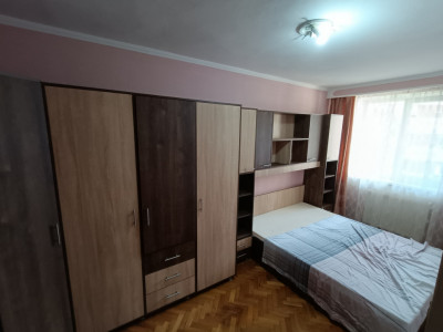 Apartament etaj 2 cu 3 camere 65 mpu pivnita Ultracentral Alba Iulia