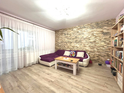 Apartament modern 3 camere decomandat 70 mpu 2 bai 2 balcoane in Sibiu