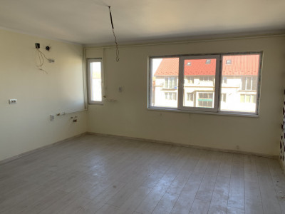 Apartament decomandat 4 camere 72 mpu 2 bai zona Mihai Viteazu Sibiu