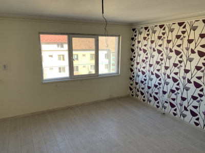 Apartament decomandat 4 camere 72 mpu 2 bai zona Mihai Viteazu Sibiu