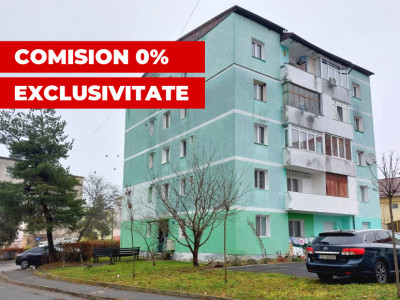 Apartament de vanzare 53 mp 3 camere etaj 3 zona Stejarului Cisnadie