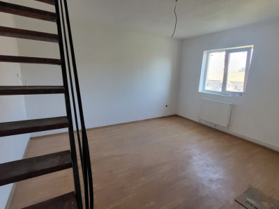 Apartament tip mansarda de vanzare in zona Rahovei