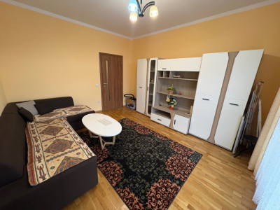 Apartament 2 camere decomandate Piata Cluj 2 balcoane 50 mpu Sibiu