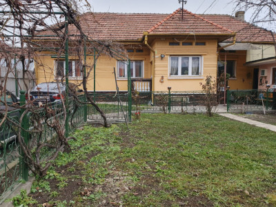 Casa 5 camere 140 mp utili garaj teren liber 632 mp Tudor Vladimirescu