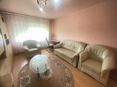 Apartament decomandat 2 camere 51 mpu balcon etaj 3 Vasile Aaron Sibiu