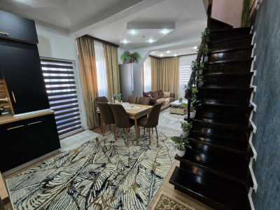 Apartament de vanzare 3 camere balcon mobilat totul nou Mihai Viteazul