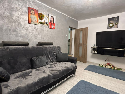 Apartament de vanzare cu 2 camere pivnita mobilat si utilat in Sibiu