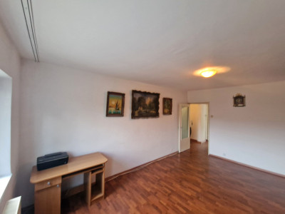 Apartamente de vanzare Petrosani imagine mica 3