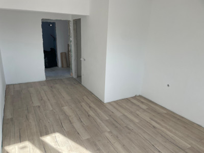 Apartament de vanzare cu 2 camere balcon 46 mp utili