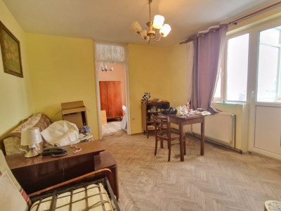 Apartament de vanzare 2 camere si balcon Mihai Viteazul