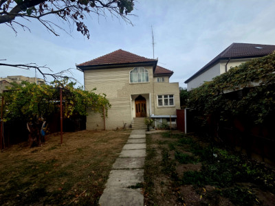 Casa 5 camere 374 mp utili + Anexa 75 mp in punctul 0 al Fagarasului