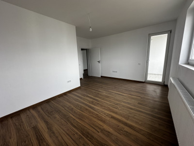 Apartament de vanzare 3 camere 2 bai logie balcon zona Brana Selimbar