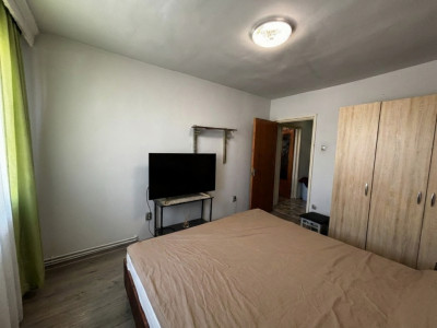Apartament de vanzare  2 camere 47mp+7mp balcon zona Mihai Viteazul 