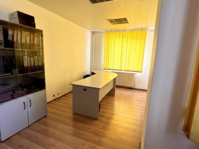 Spatiu birou de inchiriat ideal pentru firme 14 mpu Sibiu