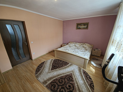 Apartament de vanzare 2 camere decomandate in zona Terezian