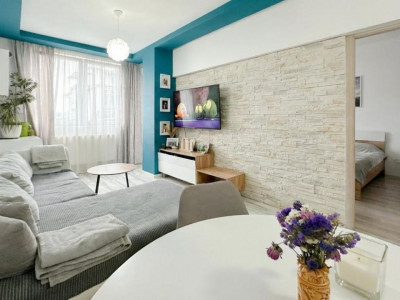 Apartament 3 camere de vanzare cu parcare cartierul Iris Oasului