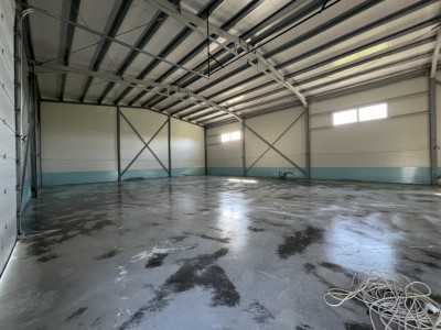 Hala industriala de inchiriat 528 mp utili zona Vest a Sibiului