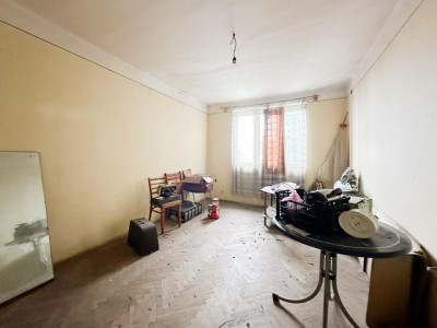 Casa tip duplex in cartierul Gruia cu teren generos