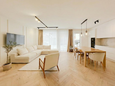 Casa la cheie de vanzare cu parcare in cartierul Borhanci  
