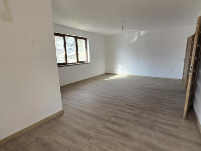 Spatiu de birouri 3 camere 120mp de inchiriat in zona DaVinci Sibiu 