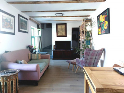 Apartament de vanzare 105 mp 3 camere curte 340 mp in acte Cisnadie
