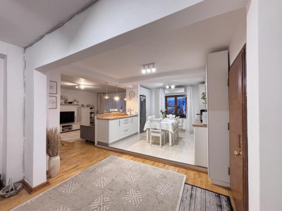 Apartament cu 4 camere de vanzare 99 mp utili Scortarilor