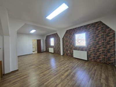 Spatiu comercial de inchiriat 65mpu pentru afterschool Selimbar Sibiu