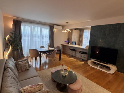 Penthouse 3 camere si doua locuri parcare de vanzare in City Residence