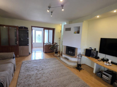 Duplex spatios de vanzare in Sebes Drumul Petrestiului
