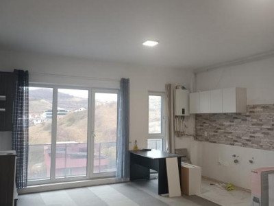 Apartament cu 2 camere in Floresti zona Teilor prima inchiriere