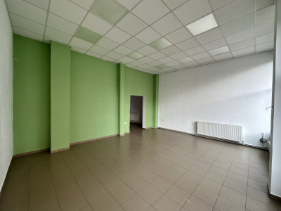 Spatiu comercial 110 mp de inchiriat strada Semaforului
