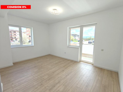 Apartament intabulat 3 camere - 2 bai - balcon si parcare