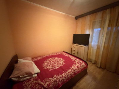 Apartament 3 camere etaj 3 boxa la subsol aer conditionat 62 mpu 