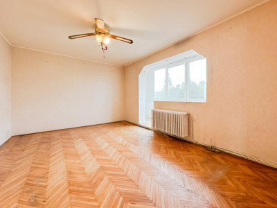 Apartament cu 4 camere de vanzare cu boxa in Manastur