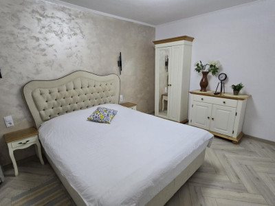 Apartament si Garsoniera la pachet de vanzare in zona Orasul de Jos