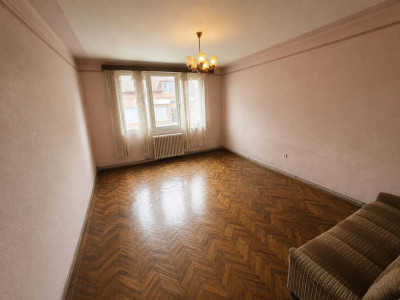 Apartament de vanzare 150mp si gradina 300mp zona Piata Cluj